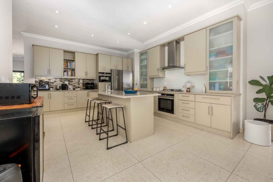 4 Bedroom Property for Sale in Kanonberg Western Cape